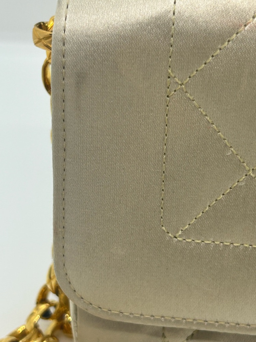 CHANEL Vintage Mini Diana Satin Flap Bag - Picture 14 of 15